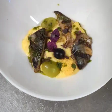Plat de la carte d'automne du restaurant Le Preti, dressé en cuisine